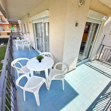 Casanostra Apartment *